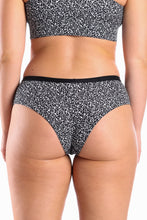 Load image into Gallery viewer, Stylish black and white underwear