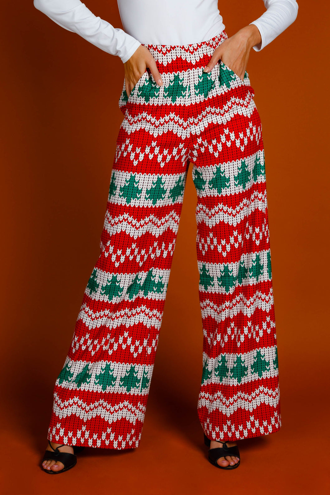 The Red Ryder | Women's Knit Print Christmas Pant 