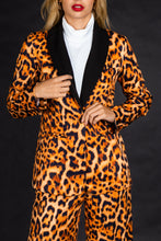 Load image into Gallery viewer, women blazer with leopard print
